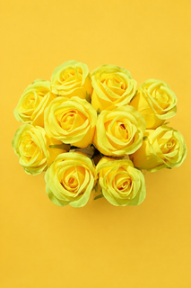 دسته گل رز باکارا مصنوعی 10 عددی رنگ زرد مدل bakara کد 68