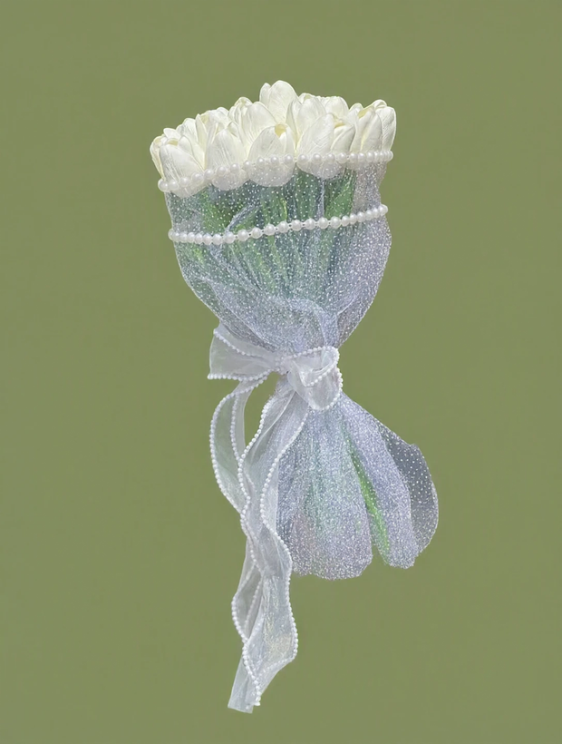 دسته گل عروس لاله (19شاخه لاله لمسی)